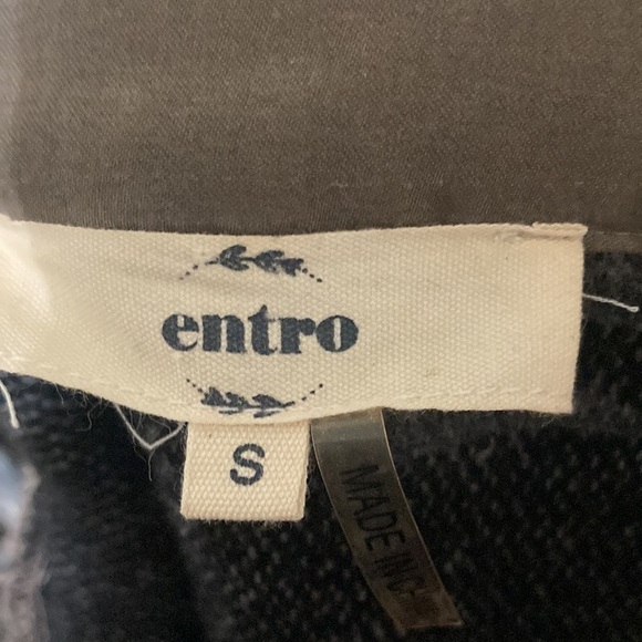 Utility vest with southwestern design on back size S - Picture 10 of 11